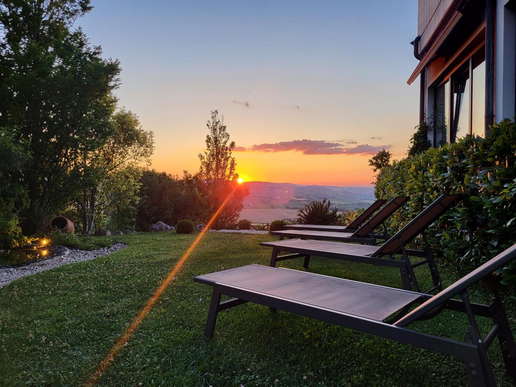 Bellavista Suite Spa Staffolo Exterior photo